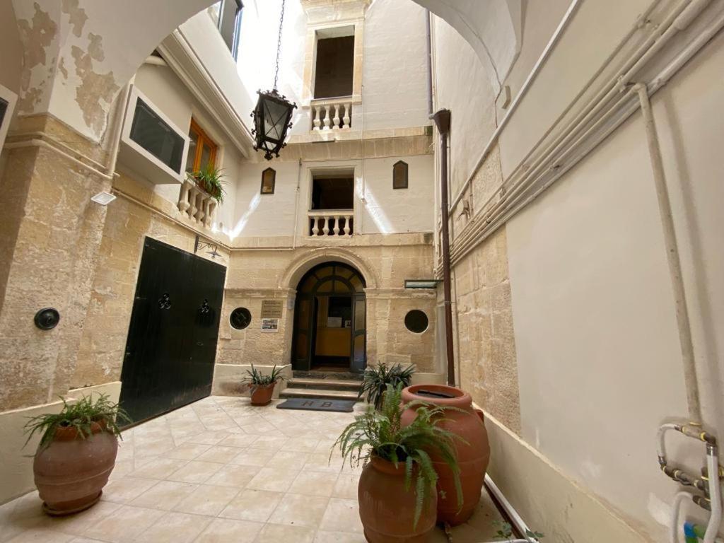 Alla Corte Dei Greuther Lecce Exterior photo